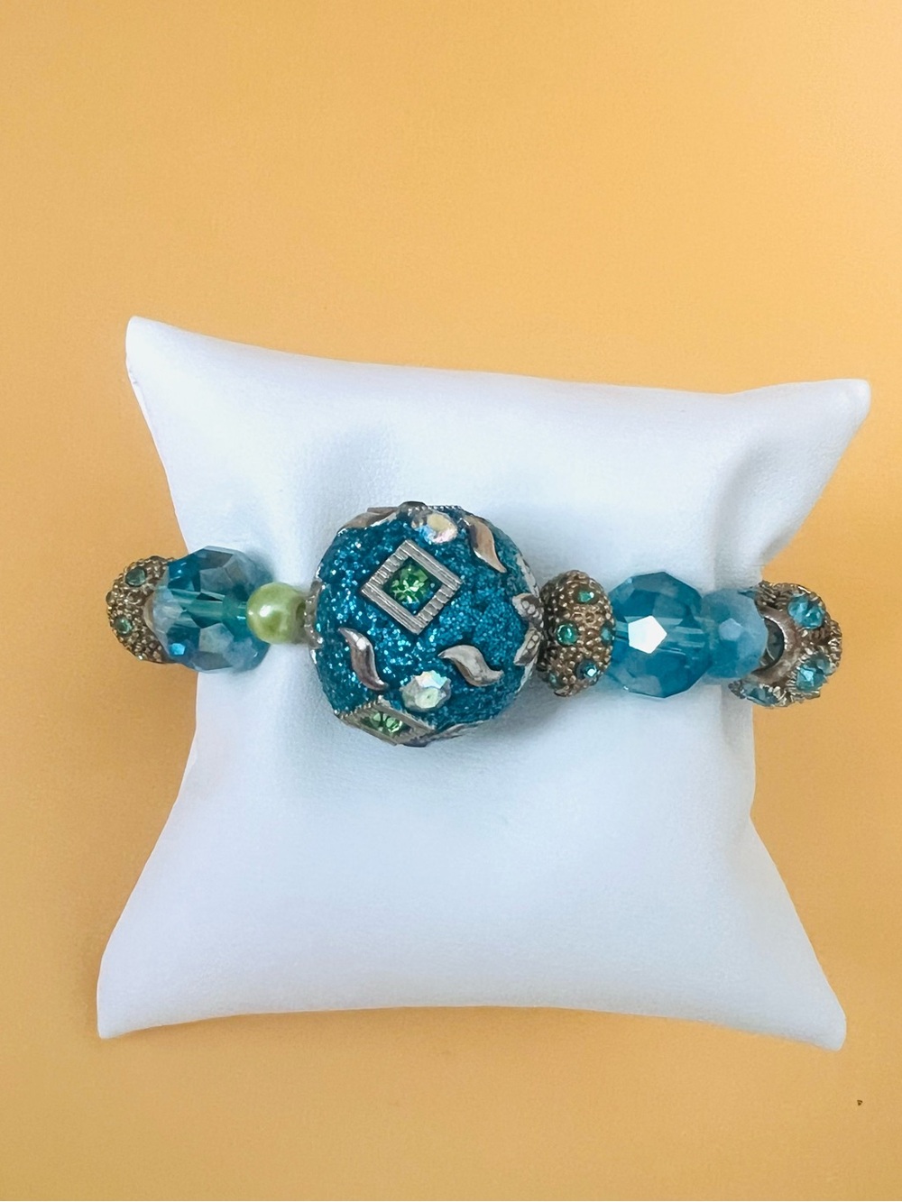 Blue & gold beaded stretchy bracelet